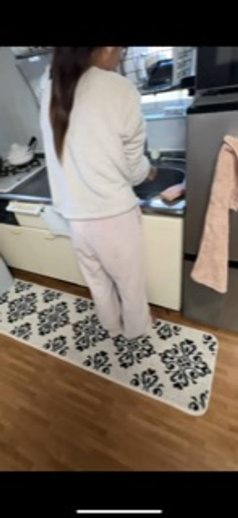 【リクエスト動画】寝取られ妻の自宅キッチンで立ちバック生ハメ小作りsex  NTR   自宅不倫　中出し　変態淫乱人妻　生フェラ　アヘ顔