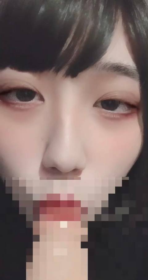 6連続ごっくん。超美人**◯生の極上口マンコを複数人の中年チンポで玩具にして遊ぶ。