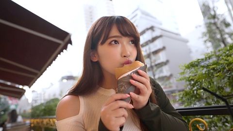 わかちゃん21歳 　清楚な顔つきなのに実はエッチな事が大好きなJD登場！街中デート中に突然「私ザーメンが大好き♡」とカミングアウト！性欲底なし*に完全KO！
