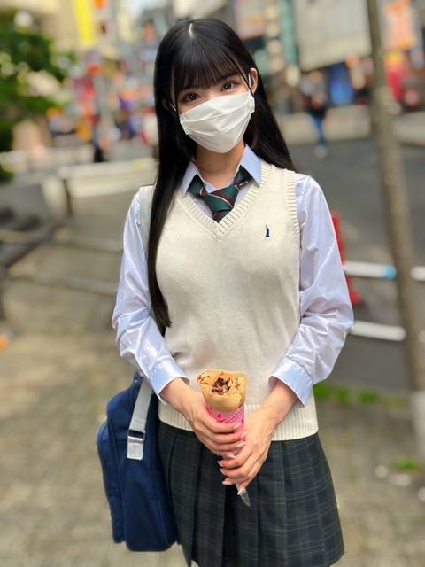 可愛さと気品とFカップの巨乳、全てを手に入れた18才に大量中出し