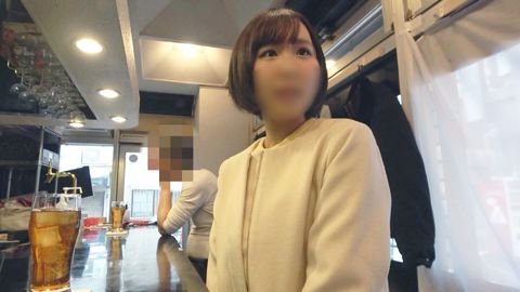 【個撮】♀75箱入り１８歳清楚系ビッチがキモオジの体液まみれで中出し懇願1/2【高画質特典アリ】