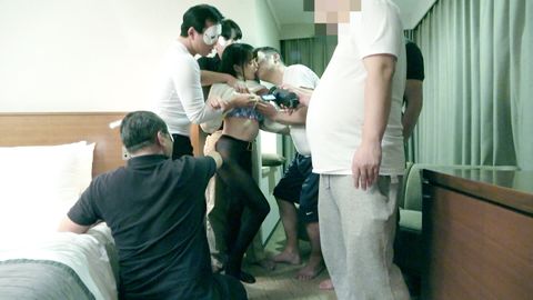 【素人撮影】♀70地味保育士縊れ有り爆乳M女　自慰行為卒業　素人調教乱交現場潜入　Dキス羞恥パイズリ絶頂ドロドロ精液漬けアクメ6P大乱交編