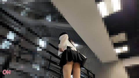 HA46前立腺バイブを挿入し、振動させながら混雑したビル内で人とすれ違うとバレそうになる！
