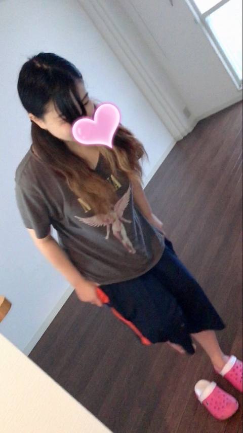 同僚の***の引っ越し日に、引っ越しを手伝ったお礼で新住居にてフェラしてもらいましたww