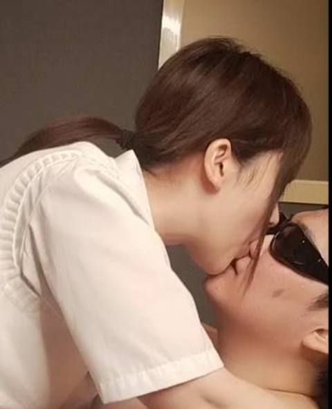 【割引セール中!!】【初撮り】**てあげる♡ チア部の美女JDに鼻顔舐めで唾液塗れにされながら、ピストン騎乗位で中出しを要求されるM男