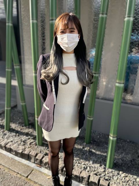 【無修正】白石〇衣似のエロあざとい美女カフェ店員に中出しセックス