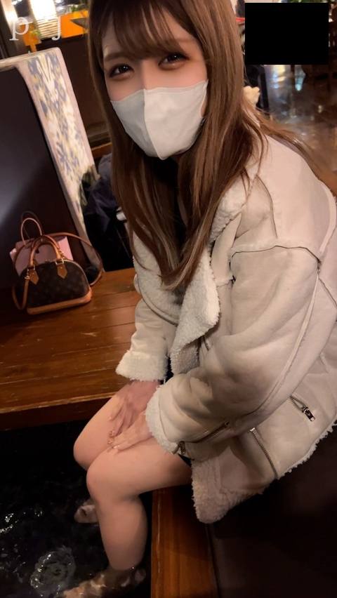 【個撮】20歳ふわふわドM美女なぎちゃん６。 甘々デートで足湯♥マッサージからのえちえち誘惑してくる彼女に我慢できず・・・ハメ撮り大量中出し♥