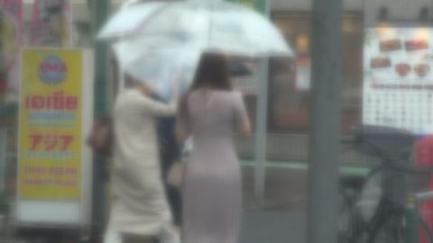 突然ですが、抜いてもらえませんか？「ちょっと天然な帰国*女が、車内で抜いてくれた」フェラする女　009