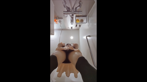 【個撮】男の*がカメラに股間をスリスリしてからオナニーする動画