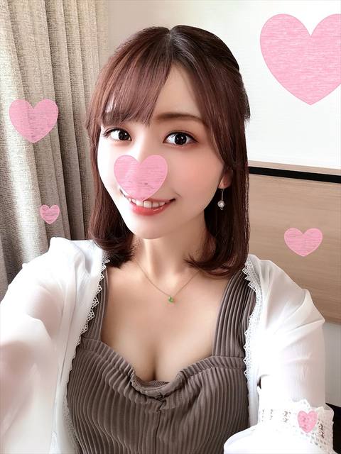 【孕ませ汁4連発中出し】**エステティシャン妻 33歳。絶倫鬼チ〇ポガン突きファックでガチ痙攣絶頂！旦那と電話しながらハメ狂う変態妻とのハメ撮り【アル中ガンギマリ】