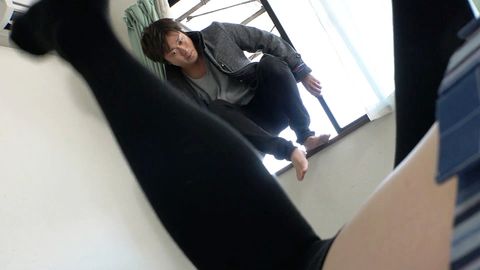 ミニスカニーソから覗く「絶対領域」に興奮し抑えられなくなってしまった僕は… Part2