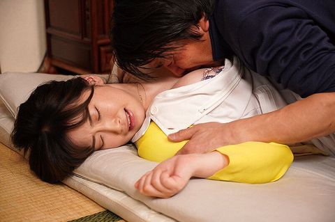 実*と育ての*が私の身体を狙って毎日**にきます…。 美園和花