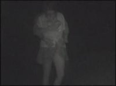 夜の野外で発情するカップルたちの無防備すぎる生ハメＳＥＸ現場　　カップル４組