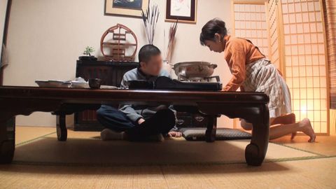 【****】元教師の妻は***とヤッてました