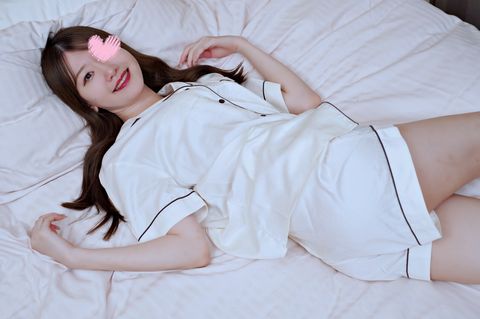 【パジャマ★モナシ】パジャマdeおじゃま♥ヤンチャ成人式で有名な地元で成人したJD♥だからベッドでもヤンチャ♥乳首責めに焦らし挿入♥ちょっとS気質の激エロ痴女に変身♥