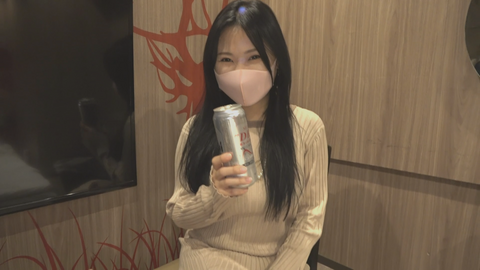 【好評につき再登場！】 とんでもない爆乳！＆滝級潮吹き！ 旦那がいるのに男と遊びまくる性欲持て余し人妻【レビュー特典アリ】