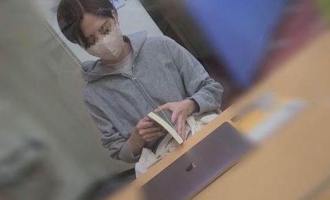 【個撮】ボーイッシュな敏感新妻は勤勉。「もうイヤ。。。」無気*な態度でもその敏感は止まらない。スキルアップを目指し、勉学に励む時間をも奪い去り、旦那を思いながら、もがき・よがる姿に種付け。