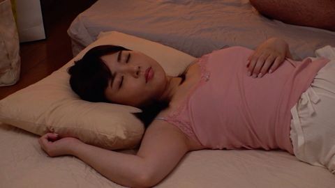 隣で*が寝ているのに音を消さずにAVを観る*。第２弾 Part 2