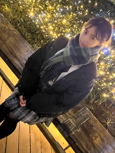 【ドキドキお泊り会】ゆう18歳　おじさんのちんぽで一晩中おまんこ突かれて中出しまでされちゃいました