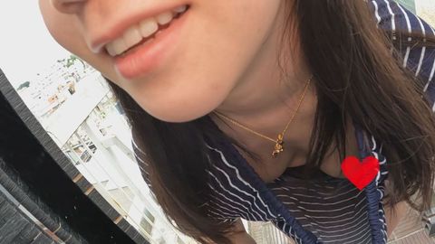 原宿ストリートスナップでコッソリ★胸チラ★パンチラ★パンティずらし外性器撮り成功！