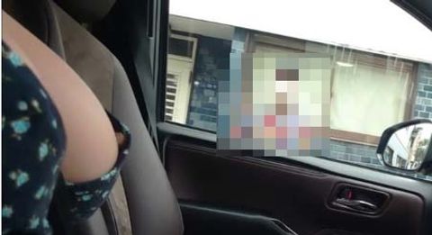 両乳出して助手席の窓を全開、交差点を左折する課題（後編）