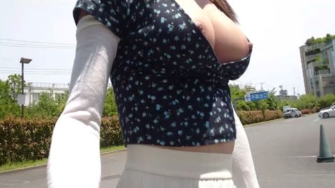 両乳出して助手席の窓を全開、交差点を左折する課題（後編）