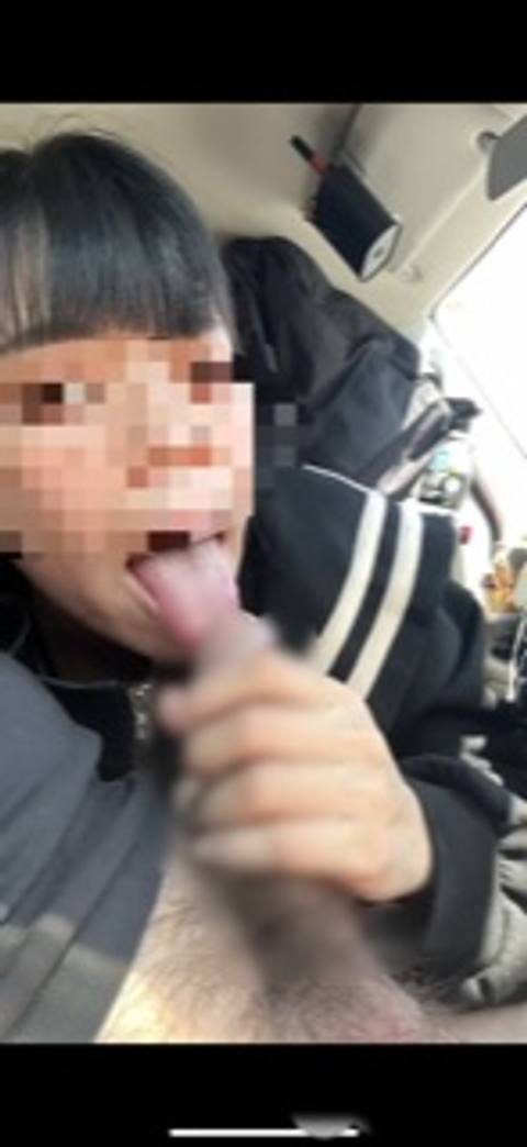 【不倫寝取られ人妻　昼車内フェラ】露出　調教　車内　NTR  不倫　素人　オリジナル動画　個人撮影　寸止め　手コキ