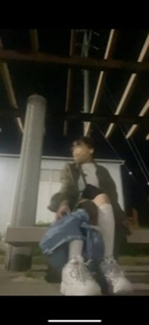 【素人露出人妻　夜の公園で露出お散歩】スマホ動画　個人撮影　寝取られ　不倫　淫乱　貧乳　おまんこバイブオナニー