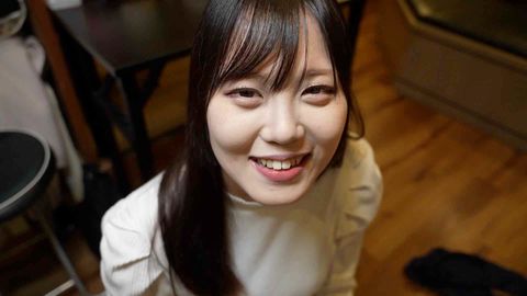 【坂道系即フェラ】坂道系アイドル級美女がしっかり見つめて即フェラごっくん　ごっくん面接　