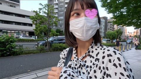 19才、超スレンダー、美容専門に、完全固定開脚で、生中出しSEX！！***、ビンタ、完全固定でイマラチオ、電マでイキまくる！！完全顔出し、完全初撮影！！『個人撮影』個撮オリジナル３６６人目