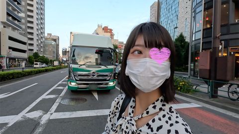 19才、超スレンダー、美容専門に、完全固定開脚で、生中出しSEX！！***、ビンタ、完全固定でイマラチオ、電マでイキまくる！！完全顔出し、完全初撮影！！『個人撮影』個撮オリジナル３６６人目