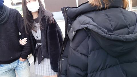 【祝】2000レビュー達成記念セール開催中【4P】【乱交】【中出し】成績の悪い女性新人の生活を救済する為、一緒に素人カップルをスカウトしてハメ撮りしてきました。