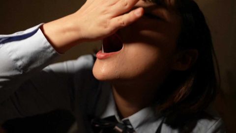 【再販】【脚立フェラ有】色白ハーフが薄暗闇の中でフェラ抜きごっくん5連発　