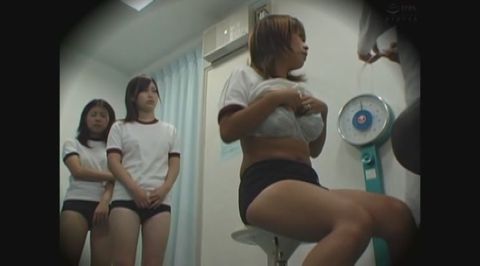 新学期身体測定**　後半