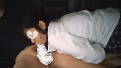 ≪援隠29≫悲鳴を上げる女大生/車内電マ責め＆フェラチオ口内発射援(3カメ)