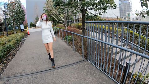 売れない現*役モデルさんを、ひたすらもて遊ぶ。ヘアカタログ、手のモデル、ネイル雑誌、ノーパン散歩、口に指、***、ビンタ、…涙、ちょっと泣かしてしまいました…中出し、『個人撮影』個撮オリジナル325人