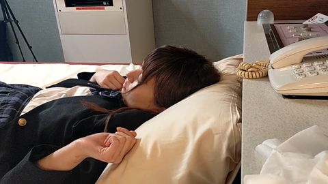 もっと嗅ぎなさい❤ Fカップ美女JDの学校帰りで蒸れてクサクサになった納豆臭の足の匂いを嗅がされながら、おマンコに中出しを要求されるM男