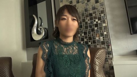 〖人妻個撮〗37歳とは思えないしなやか美肌ボディ。他人棒でヨガりイク痴態を公開。