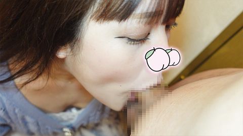 仁王立ちフェラ#25 同棲してる彼女がいないので家に女友達を呼んだら即尺ごっくんしてくれました