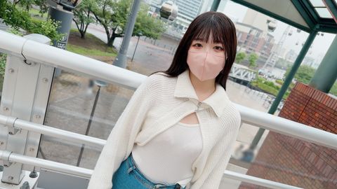 【無】田舎から上京したばかりのまゆちゃん。友達も少ないからおじさんの誘いにすんなりついてきちゃう純粋なタイプ。一緒に買い物＆ゴンドラデートしたあとホテルでまったりハメ撮りSEX
