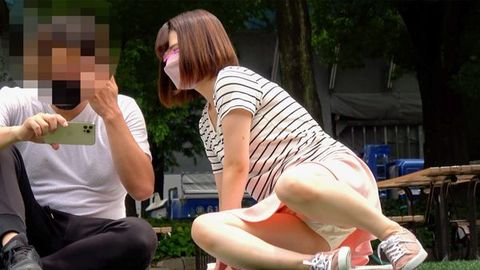 Park Panchira/Hidden and no -guards are crazy about your boyfriend's mobile phone