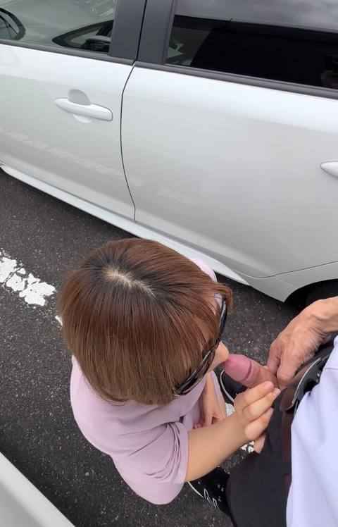 車内セックス　ギャル社員のオナニー現場を目撃　それをネタにセックス成功