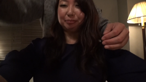仕事帰りの人妻OLさんを突撃ナンパ