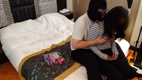【個人撮影・】【レビュー特典有】真弓ちゃん№１、２２歳の敏感ちゃん。「またイッちゃぅ」大人のおもちゃでイキまくり。演技無しに恥ずかしがる初々しさ。