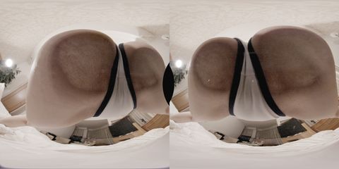 【180VR3D】開店10分600円　顔面騎乗屋さん11　あみ21歳　マイクロビキニで生乳＆絶頂直後の生マン押しつけ