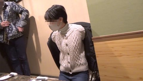 【人でなしの宴】ガリ勉真面目っこ宴会接待＆4P生ハメ乱交調教中出し。ち〇ぽ３本でよがり狂い性欲をぶちまけられる廃人雌犬。人様の*を容赦なく女奴に仕上げる人でなし達の宴。