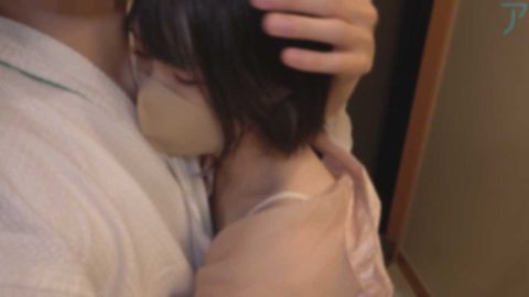 【#104】美肌で小柄なちっぱいの抱き心地が良いので、オナホみたいに**てたら興奮高まり中出しでめっちゃ出た♡