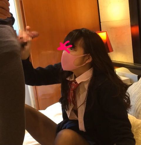 (顔出しあり)かわいい坂道系な清純18歳！プリクラ顔射！ガチアナル！中出し！2本セット