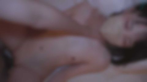 【#104】美肌で小柄なちっぱいの抱き心地が良いので、オナホみたいに**てたら興奮高まり中出しでめっちゃ出た♡