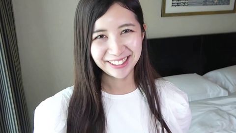 【※モ無し高画質個撮】清楚感がすごい大人しい色白美女に妊娠覚悟のたっぷり生中出し！！